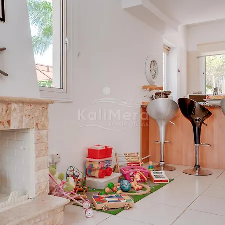 Hanna Πρωταράς